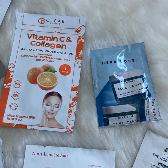 🆕 Bundle of 19 skin care samples for $20 - Picture 3 of 6